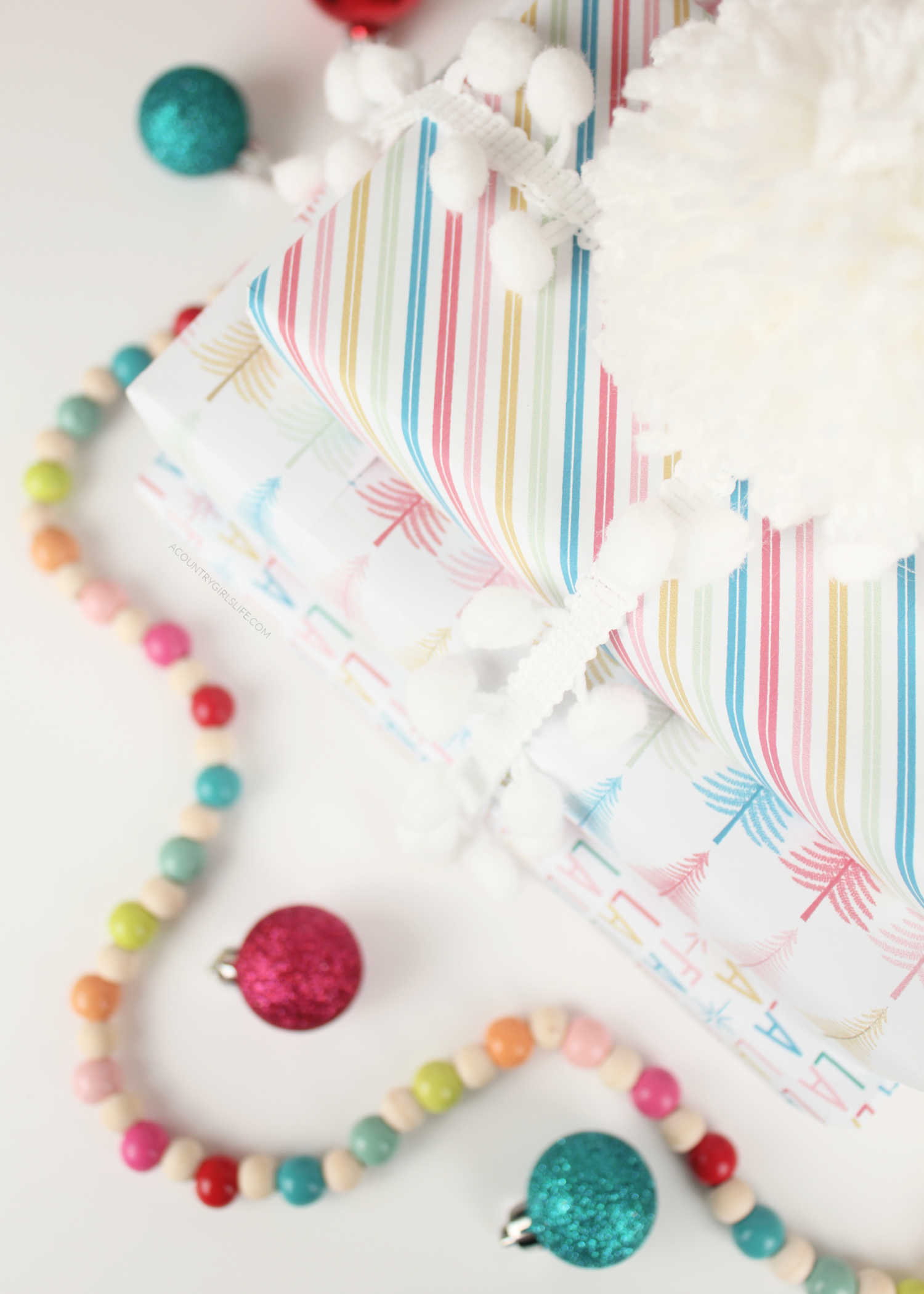Printable Wrapping Paper Tools.pdf FREE Christmas Gift Labels & Wrapping Paper! - A Country Girl's Life
